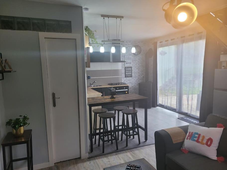 Petite Maison Cosy En Duplex Eguelshardt Eksteriør bilde